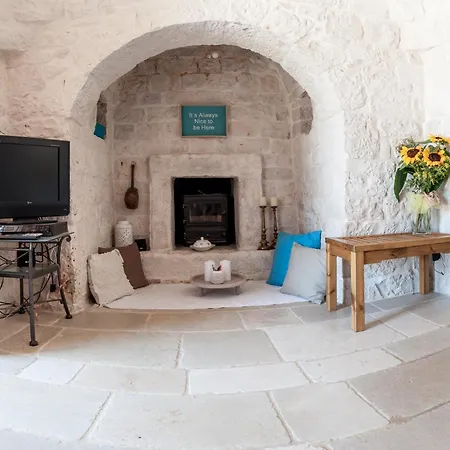 Trullo Gemelli בית נופש